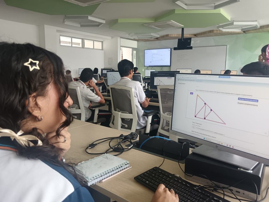 XXVI Encuentro de Estudiantes de Calendario Matemático UIS para jóvenes que cursan décimo y undécimo grado.