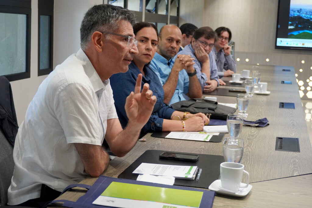 Par evaluador de MEN para reacreditación ingeniería de sistemas UIS