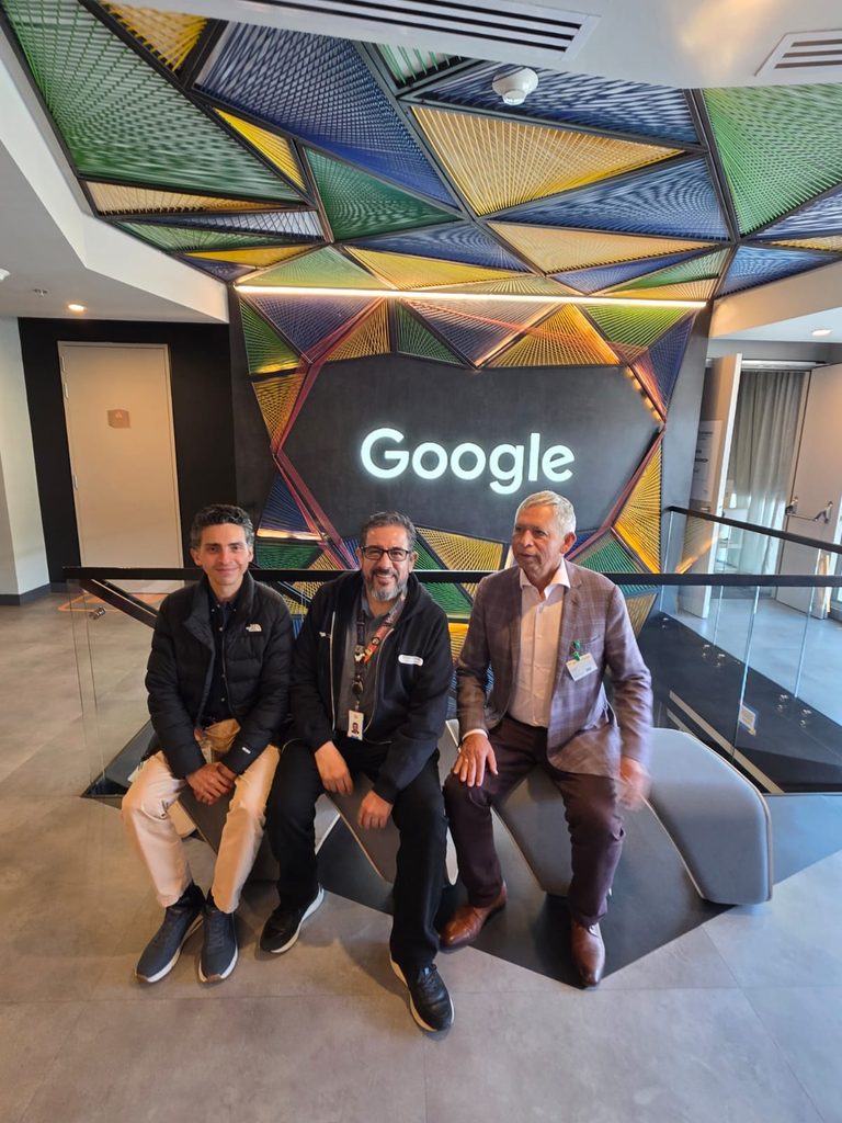 Visita rector a Google