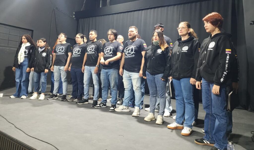 Coro Crescendo en presentación en Brasil 