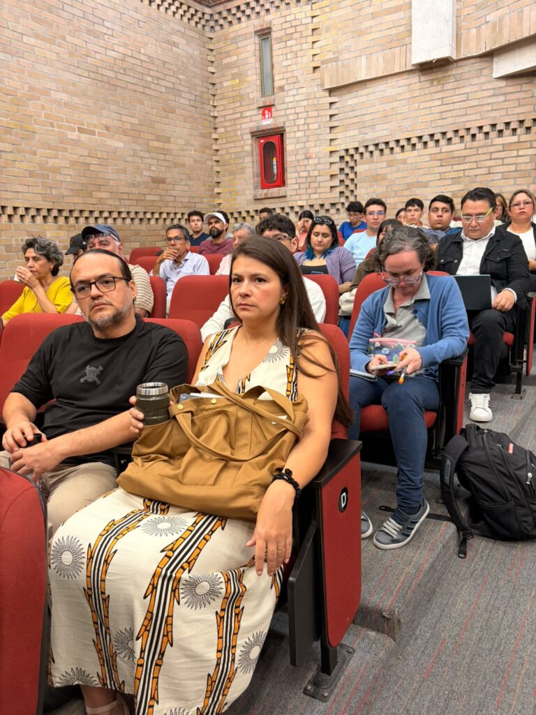 Asistentes al evento de archivo patrimonial