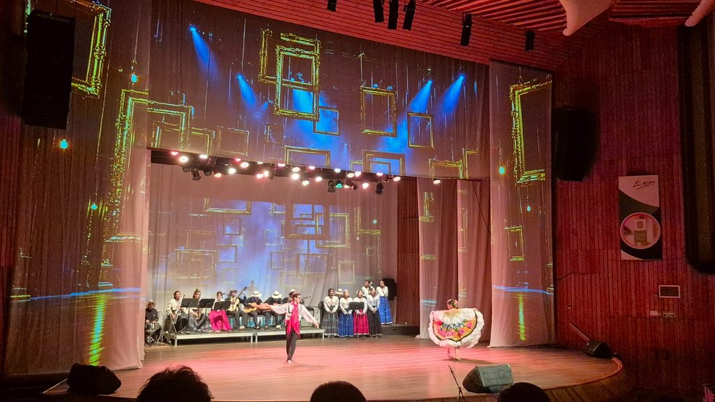 Una noche para celebrar y homenajear el folclor colombiano