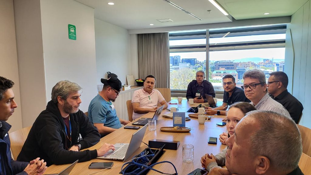 Funcionarios de la UIS en visita a Google - Bogotá