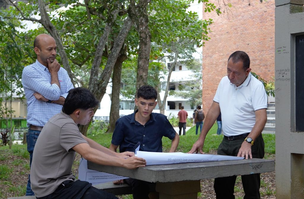 Estudiantes UIS Saravena en el campus central