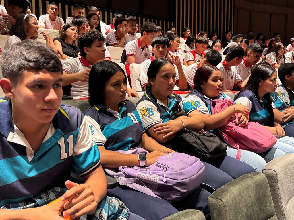 Estudiantes visitantes