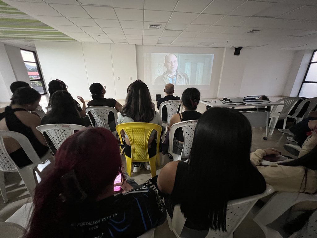 Estudiantes UIS participan en función del cine club en Floridablanca