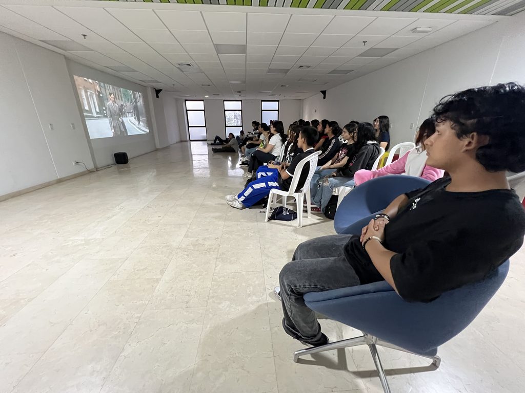 Estudiantes UIS participan en función del cine club en Floridablanca
