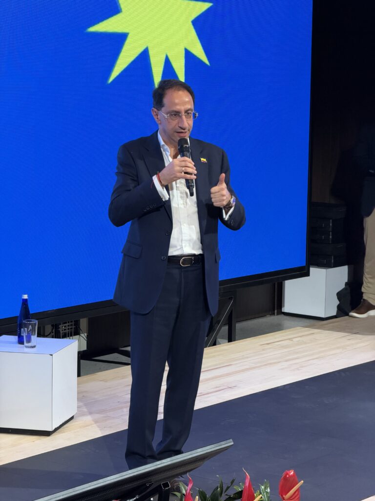 Vicepresidente José Manuel Restrepo en las UTS