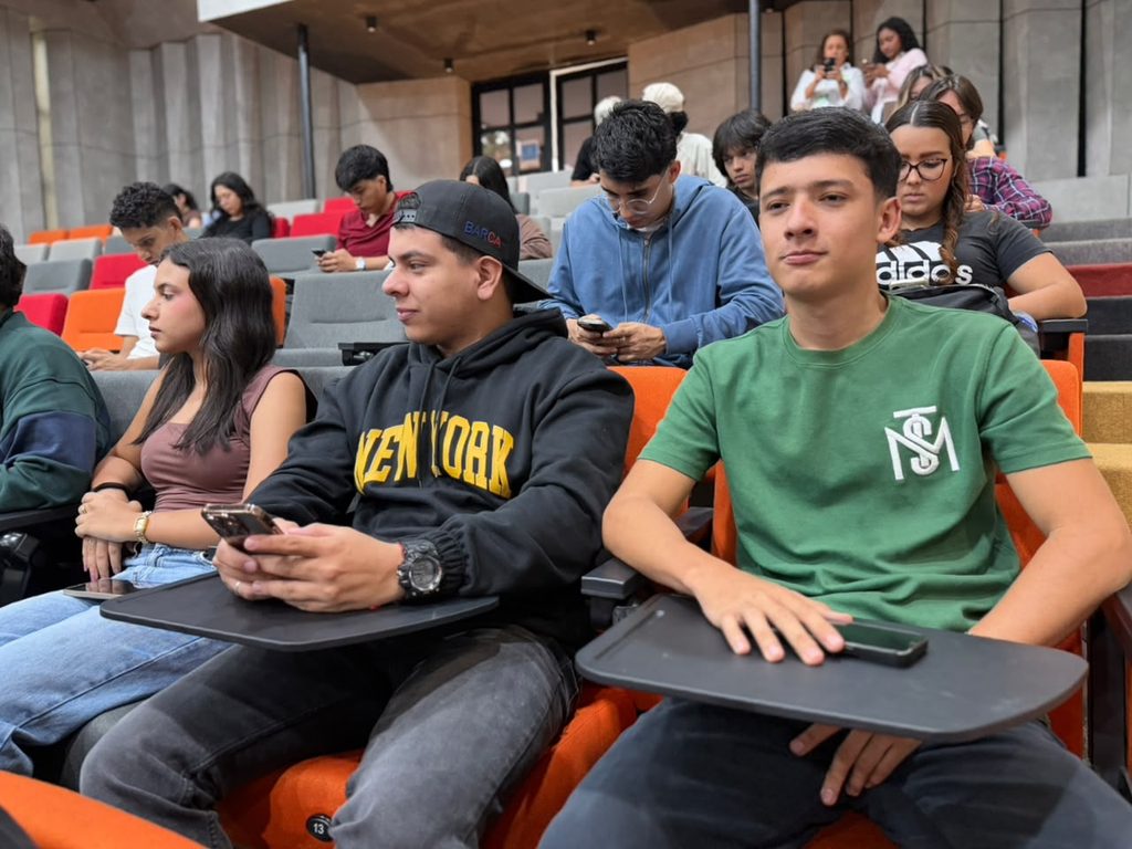 La IV Semana Internacional integra la participación de estudiantes de pregrado, posgrado y egresados UIS.