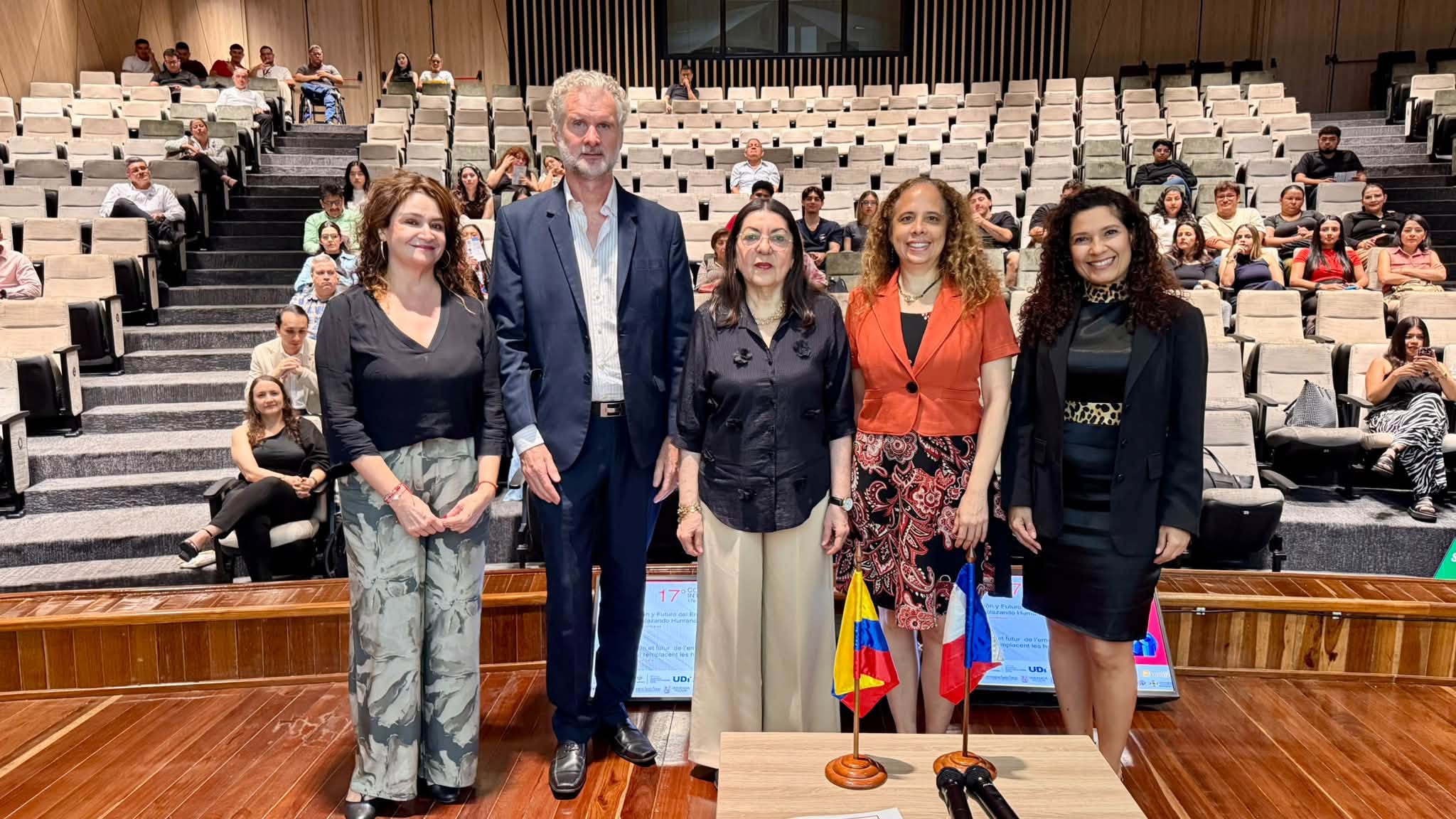 Organizadores del coloquio