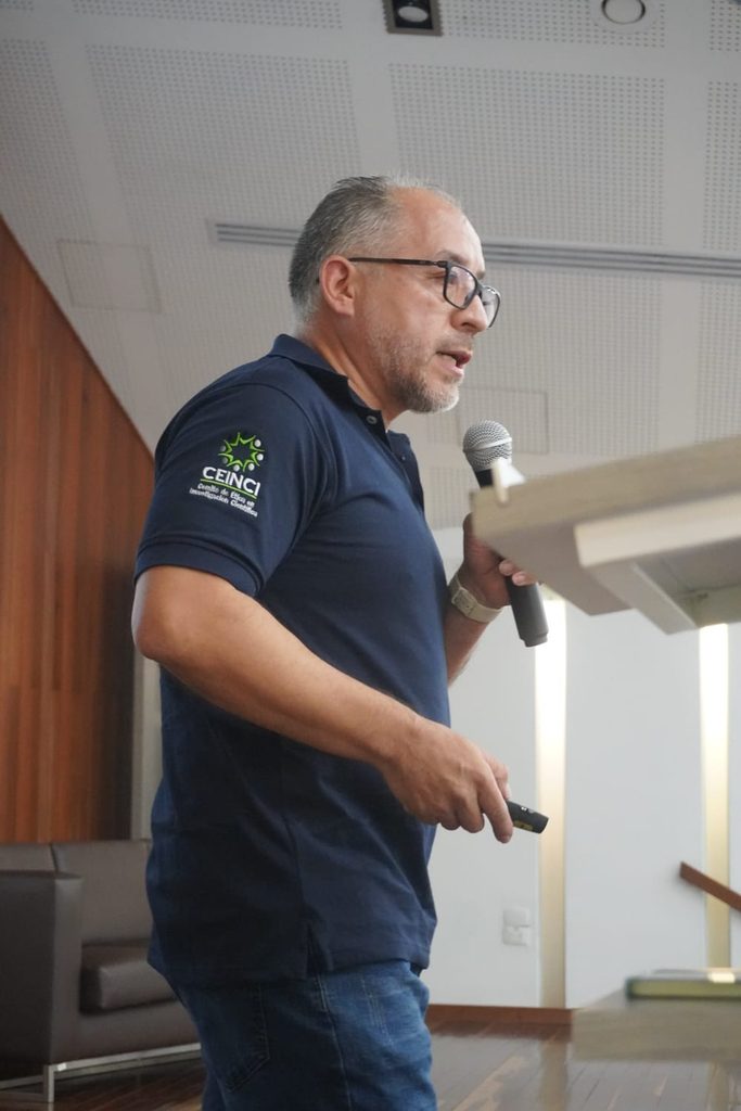 profesor Sait Khurama Velásquez