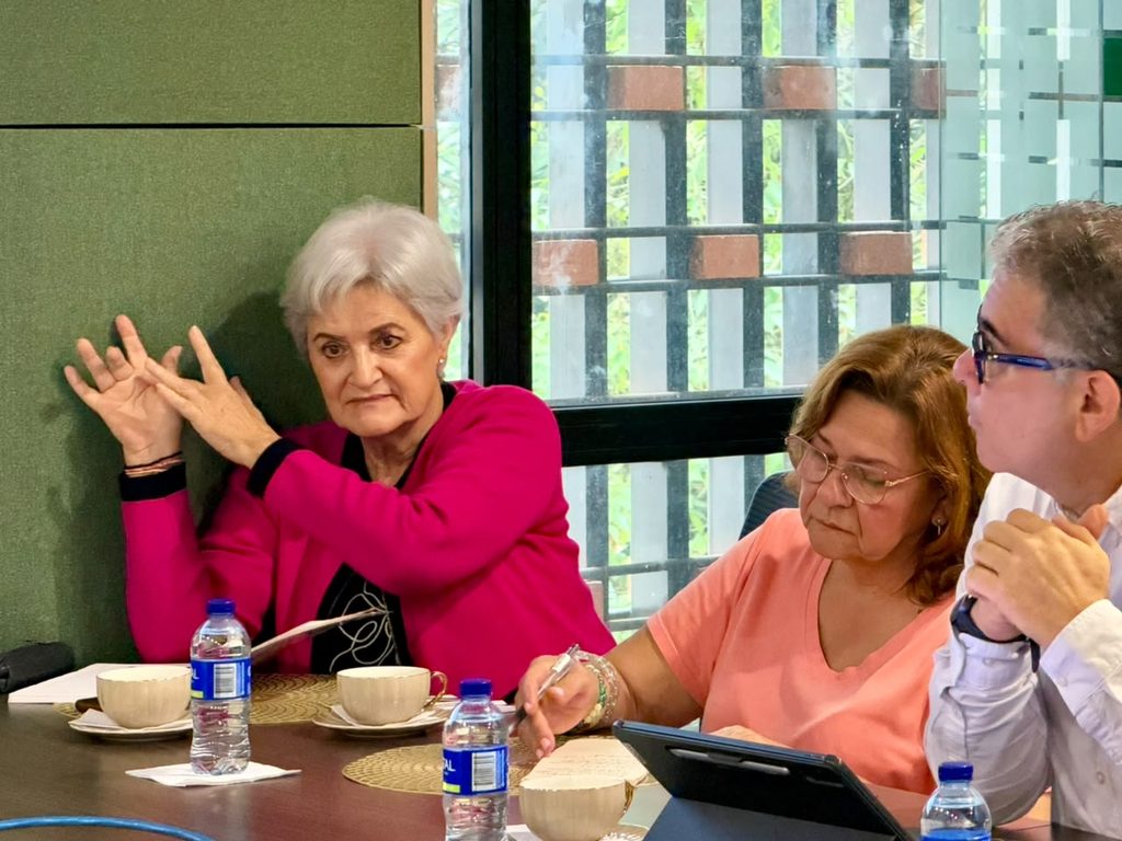 María Oróstegui miembro de la junta directiva de UISALUD